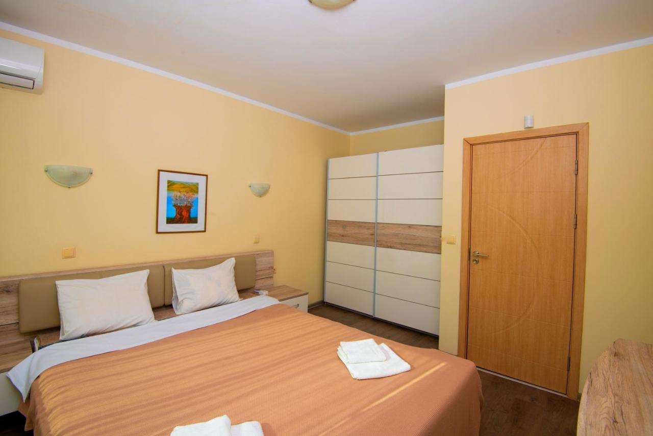 Evi Apartments 2 Pomorie Esterno foto